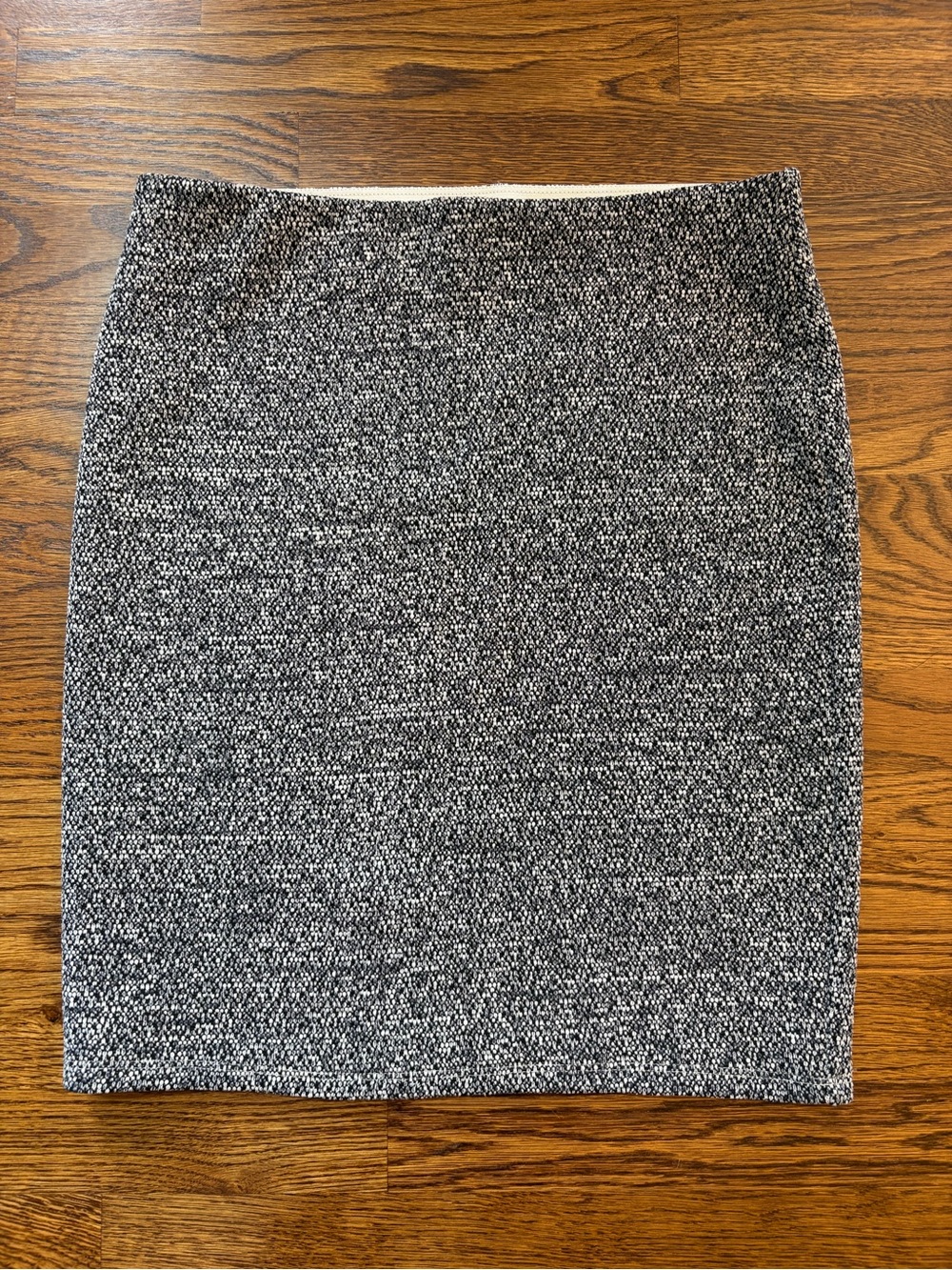 LOFT Black and White Marled Pencil Skirt, Medium Academia Office Capsule Preppy